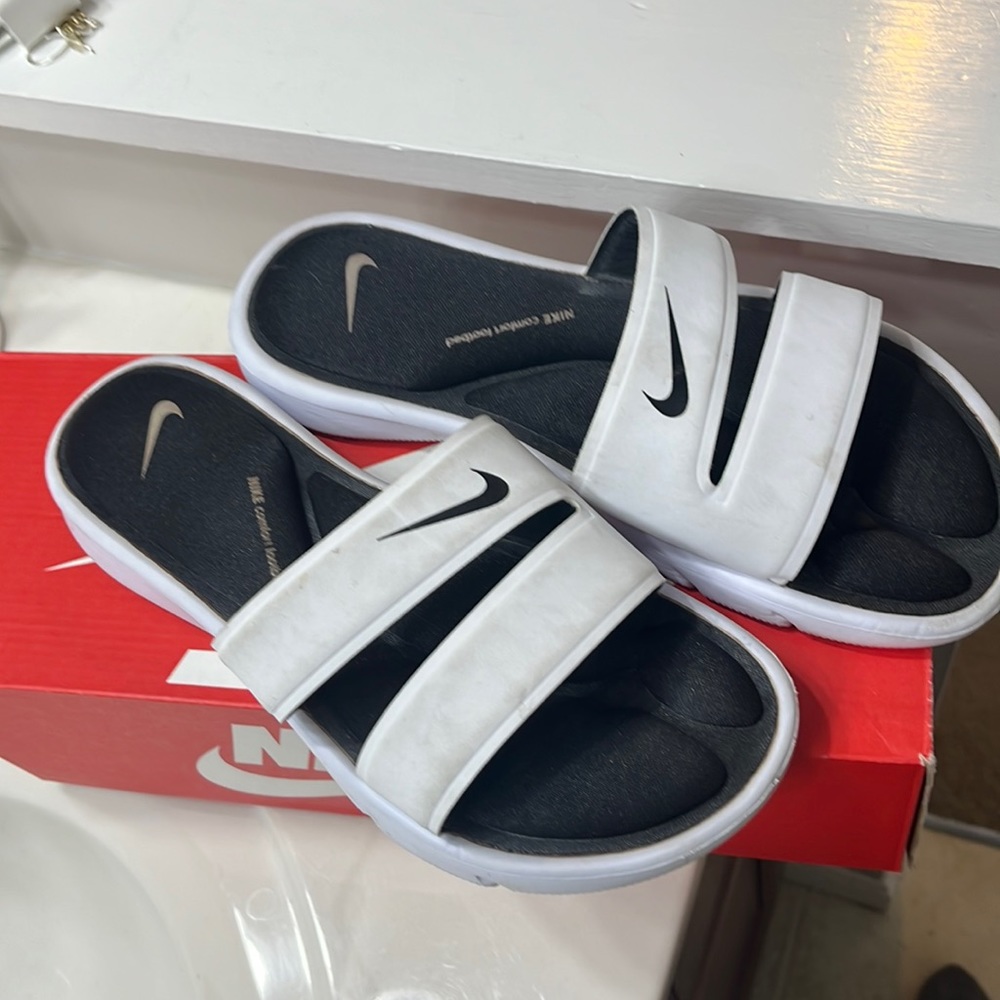 Nike slides size 8 white